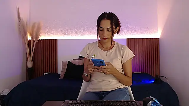 Dakotagloss online show from February 5, 9:29 pm