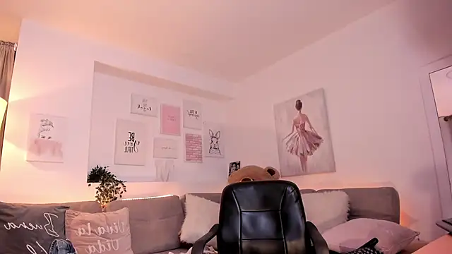 Nicolle foxy online show from February 18, 2:05 am