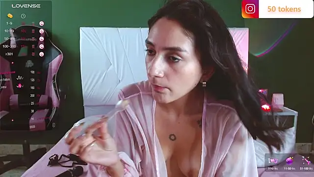 Mei Kelly online show from March 15, 9:27 pm