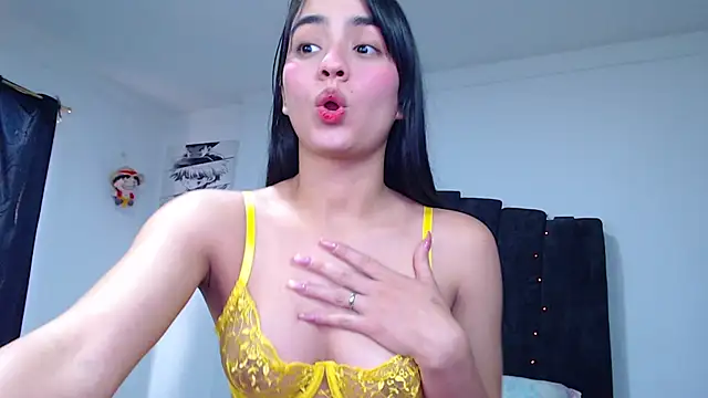 Ariel Zeo1 online show from January 8, 8:00 pm