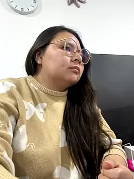 Snapshot of alice_love052 chatting on October 11, 2:55 am alice love052 online show from October 11, 2:55 am