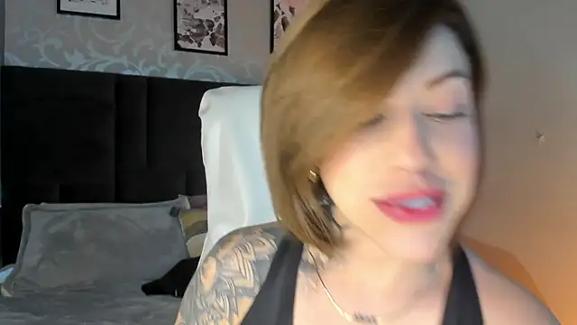 Hannah Borbon online show from January 26, 4:41 am