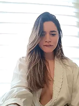 maliciaworld online show from February 8, 7:05 pm