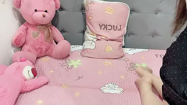 Funikio online show from October 22, 1:06 am