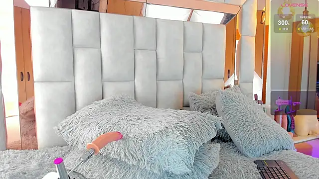 Salomethompson- online show from March 10, 6:45 pm