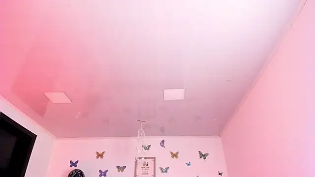 Snapshot of Aylinn_diaz chatting on February 15, 11:58 pm Aylinn diaz online show from February 15, 11:58 pm