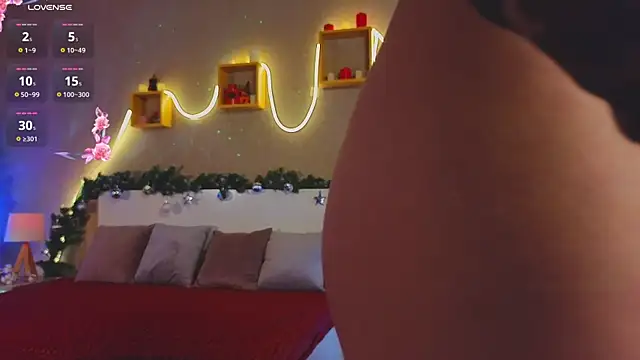 oliviabr0wn0 online show from December 9, 5:18 am