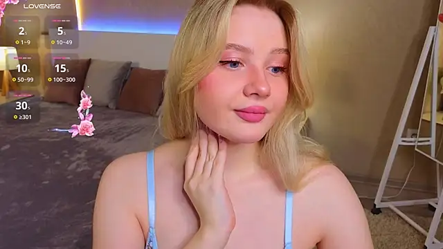 oliviabr0wn0 online show from February 17, 2:09 am