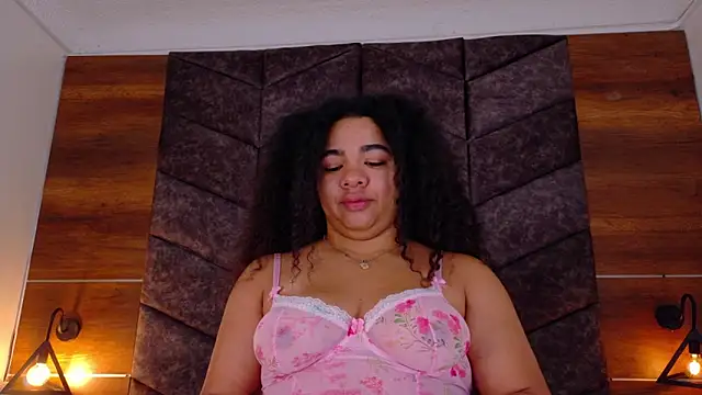 Snapshot of memphiswilliam chatting on February 2, 2:54 am memphiswilliam online show from February 2, 2:54 am