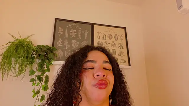 Snapshot of memphiswilliam chatting on February 3, 2:53 am memphiswilliam online show from February 3, 2:53 am