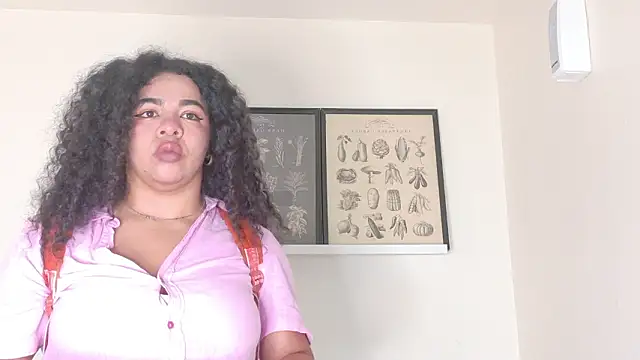 Snapshot of memphiswilliam chatting on February 5, 3:22 am memphiswilliam online show from February 5, 3:22 am