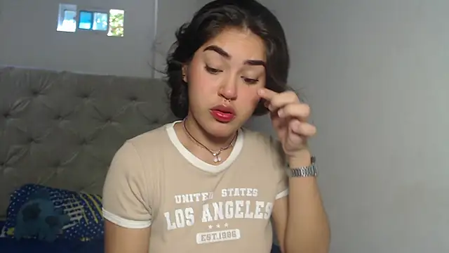 Melody phillips2 online show from November 5, 3:34 pm