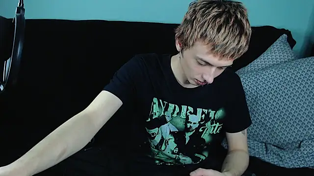 axxxturel online show from January 5, 6:35 pm