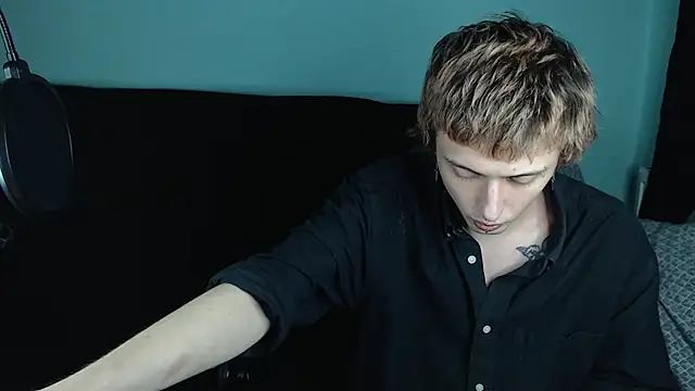 axxxturel online show from January 25, 6:02 pm