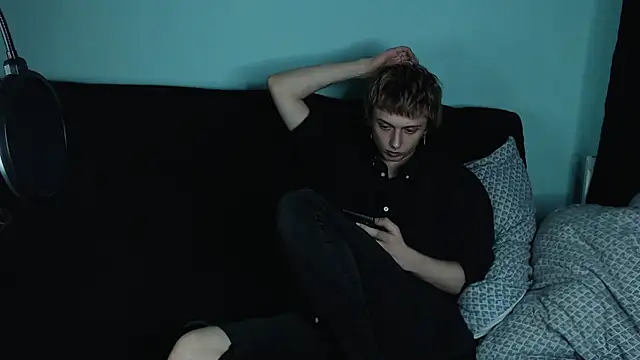 axxxturel online show from January 25, 9:04 pm