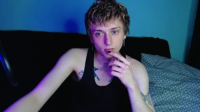 axxxturel online show from February 14, 7:33 pm