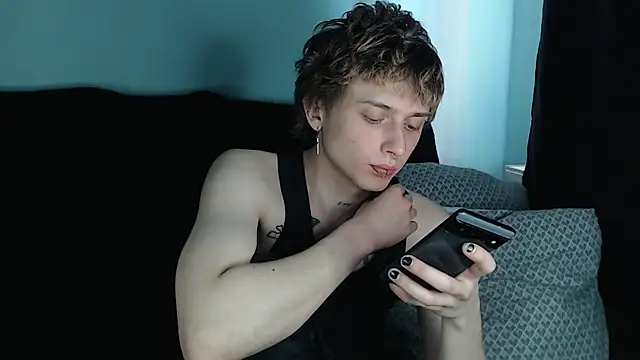 axxxturel online show from February 26, 1:52 pm