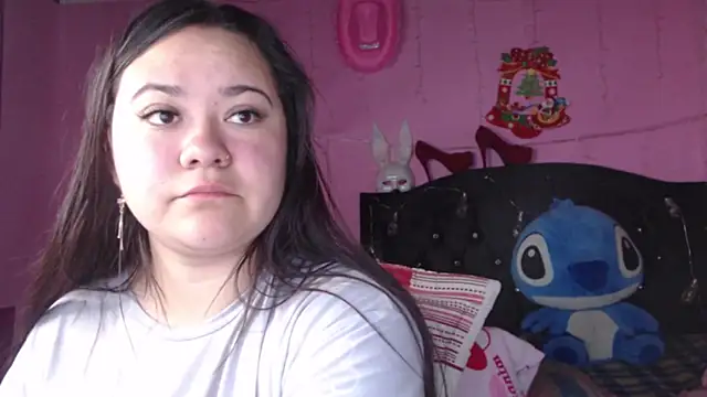 NikkiRous  online show from February 3, 4:41 pm