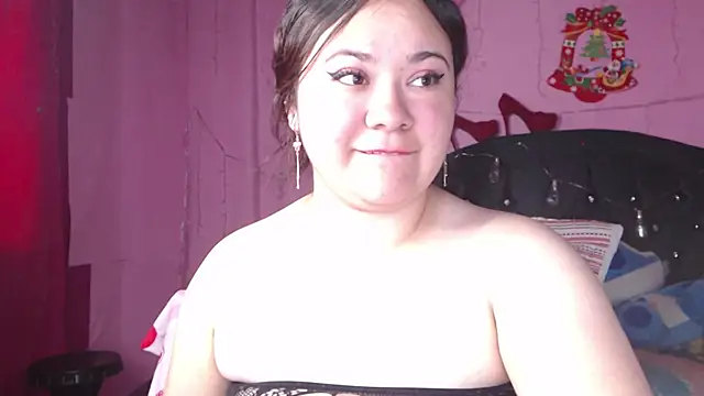 NikkiRous  online show from February 13, 4:07 pm