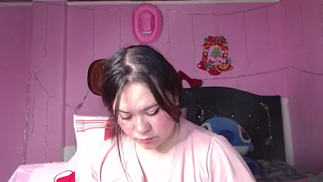 NikkiRous  online show from February 15, 3:28 pm