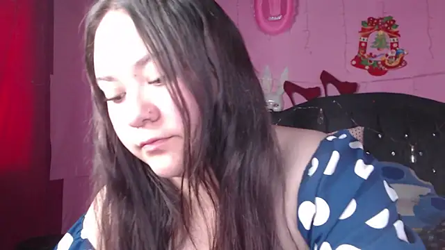 NikkiRous  online show from February 18, 4:37 pm