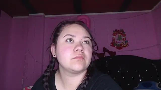 NikkiRous  online show from March 21, 1:23 pm