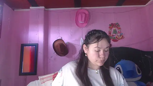 NikkiRous  online show from September 9, 12:48 pm