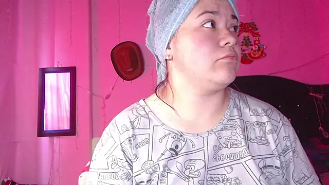 NikkiRous  online show from January 12, 2:44 pm