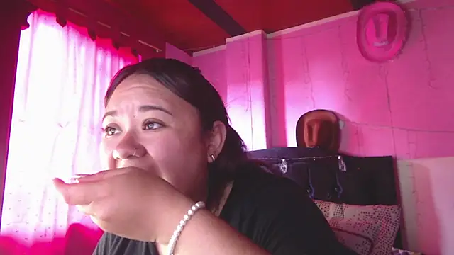 NikkiRous  online show from April 1, 1:41 pm