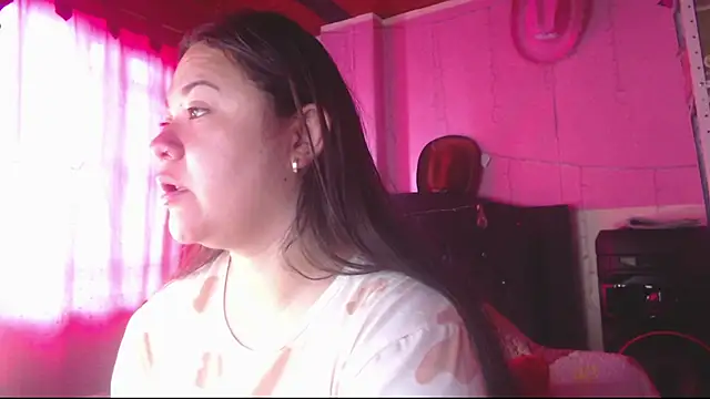 NikkiRous  online show from July 10, 2:52 pm