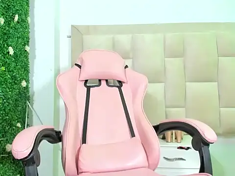 Milk anastasia online show from December 14, 11:01 pm