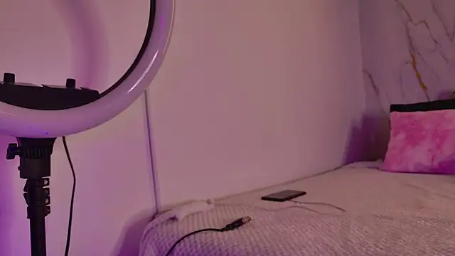 mia 099 online show from September 20, 8:43 pm