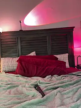 Snapshot of BrattyBae_xo chatting on March 19, 1:10 am BrattyBae xo online show from March 19, 1:10 am