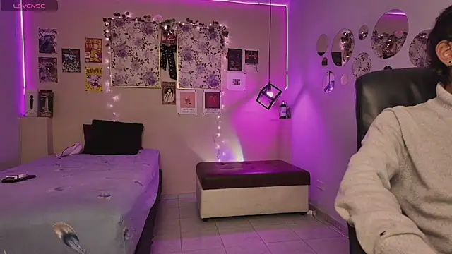 KokoAndRin online show from February 11, 7:05 pm