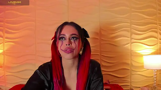 Snapshot of EvaaFoxxy1 chatting on October 12, 4:28 pm EvaaFoxxy1 online show from October 12, 4:28 pm