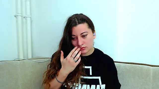 Helen Adams  online show from December 3, 4:47 am