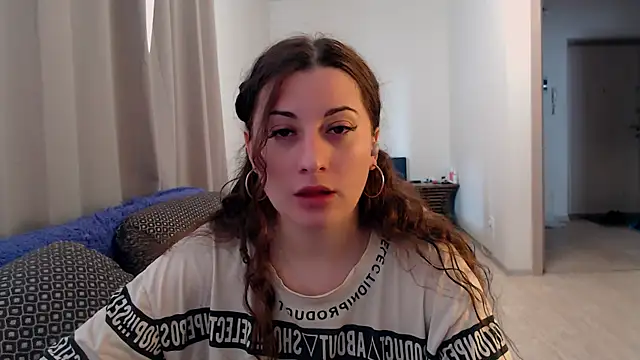 Helen Adams  online show from June 24, 5:17 am