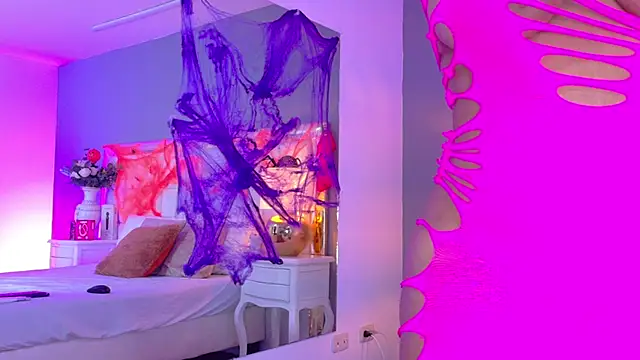 KateVenegas online show from October 24, 8:16 pm