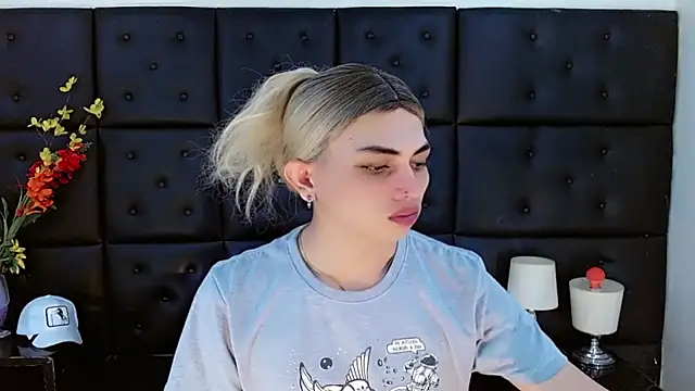 Daniela Pink  online show from March 7, 7:44 pm