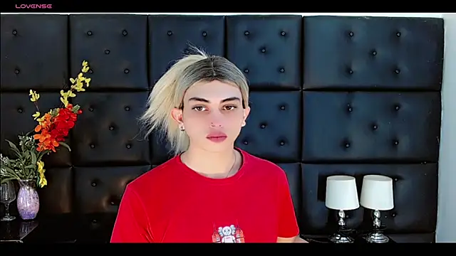 Daniela Pink  online show from March 26, 7:30 pm