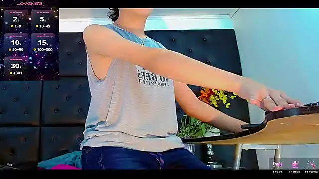 Daniela Pink  online show from July 7, 8:02 pm