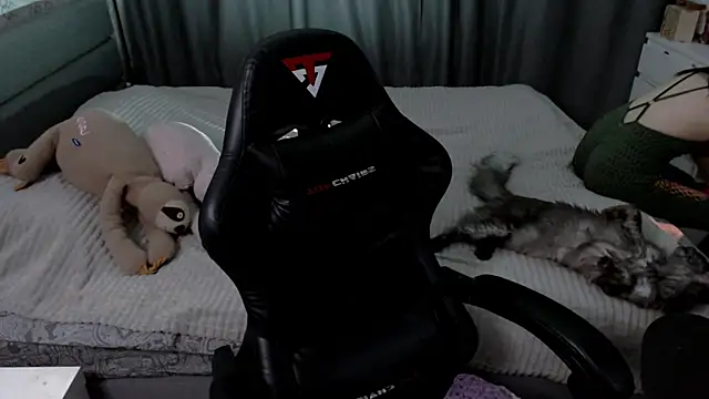 KiraYammy online show from April 25, 10:07 pm