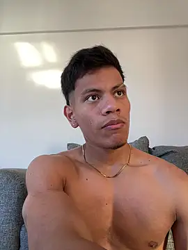 bbchocolate27 online show from March 7, 9:34 pm