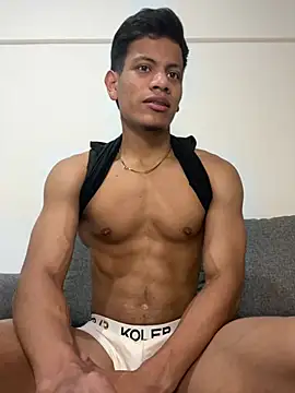 bbchocolate27 online show from April 18, 10:21 pm