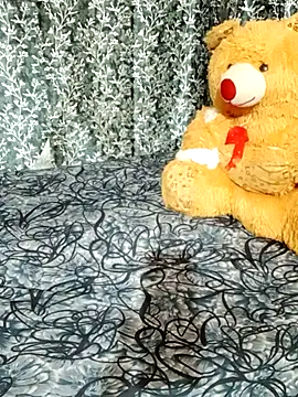 Snapshot of shuhana_ chatting on February 19, 12:57 am shuhana online show from February 19, 12:57 am