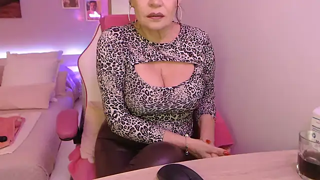 aubade246 online show from March 20, 4:42 pm