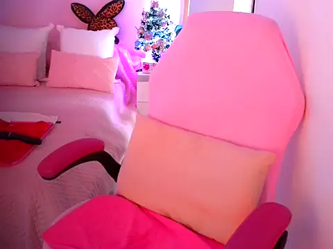 aubade246 online show from November 14, 1:32 pm