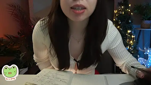 Snapshot of Sarah_Son chatting on January 11, 11:34 am Sarah Son online show from January 11, 11:34 am