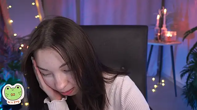 Snapshot of Sarah_Son chatting on February 10, 11:46 am Sarah Son online show from February 10, 11:46 am