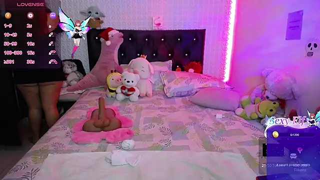 redgirlofficial online show from December 21, 9:04 pm